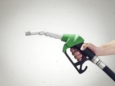 Hoe kan het benzineverbruik voor een nissan pathfinder te verbeteren. Plan zorgvuldig uw auto versnelling en vertraging.