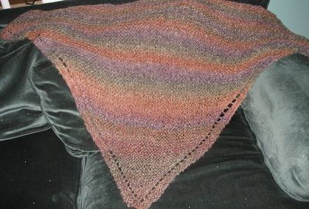 Te breien een eenvoudige ribbelsteek sjaal.