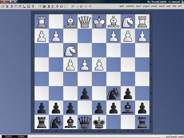 Hoe maak je een stevig potje schaken. Je moet je stukken eerst ontwikkelen voordat je effectief schaakopeningen.