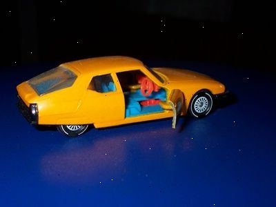 Hoe je speelgoed gegoten voertuigen verzamelen. Onderzoek naar de verschillende soorten speelgoed die cast auto&#39;s die je kunt verzamelen.