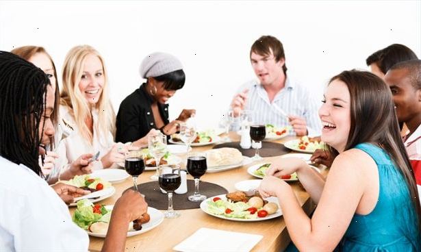 Hoe maak je een val diner party host. De daling is een van de beste tijden om een etentje organiseren.
