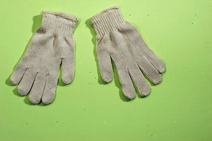 Hoe te breien handschoenen met twee naalden. Bereid de materialen.